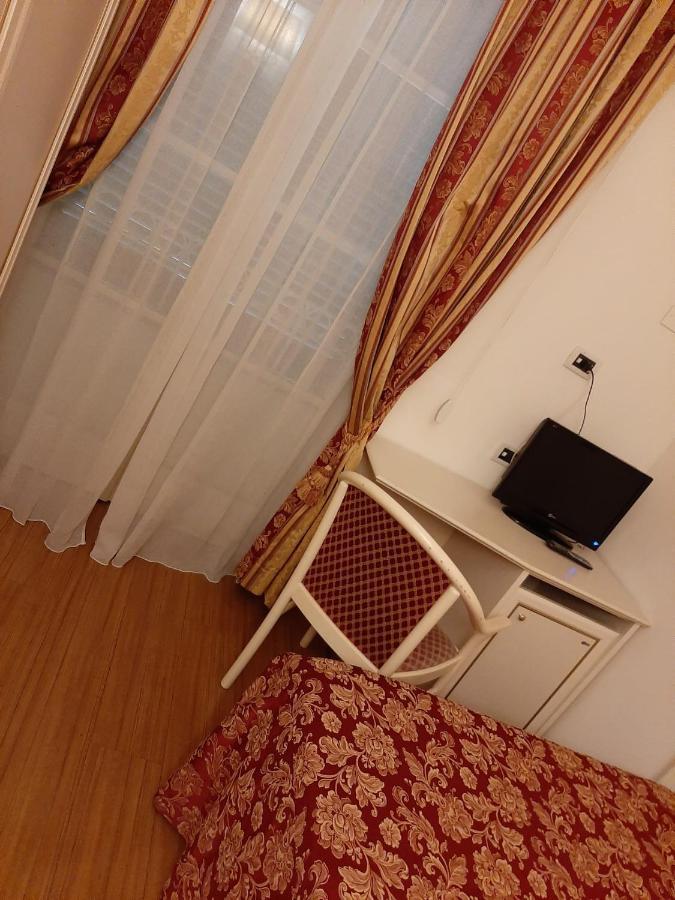 Hotel Vedute Fucecchio Extérieur photo