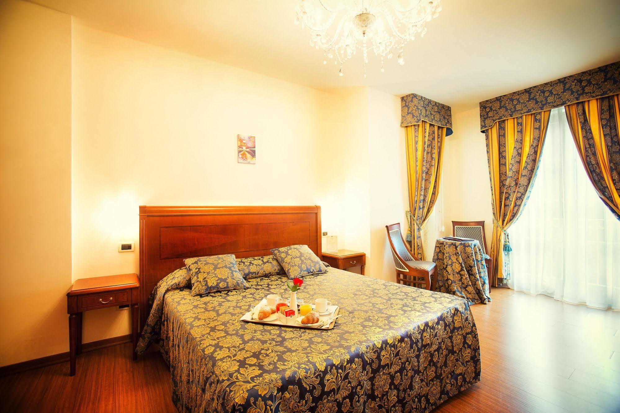 Hotel Vedute Fucecchio Extérieur photo